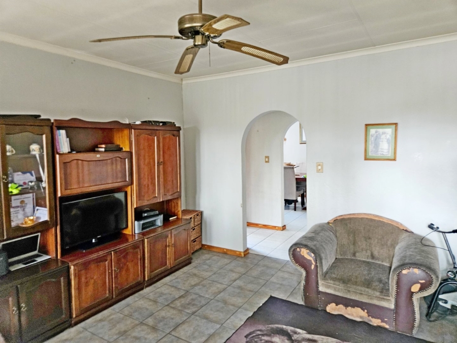 3 Bedroom Property for Sale in Birchleigh North Gauteng