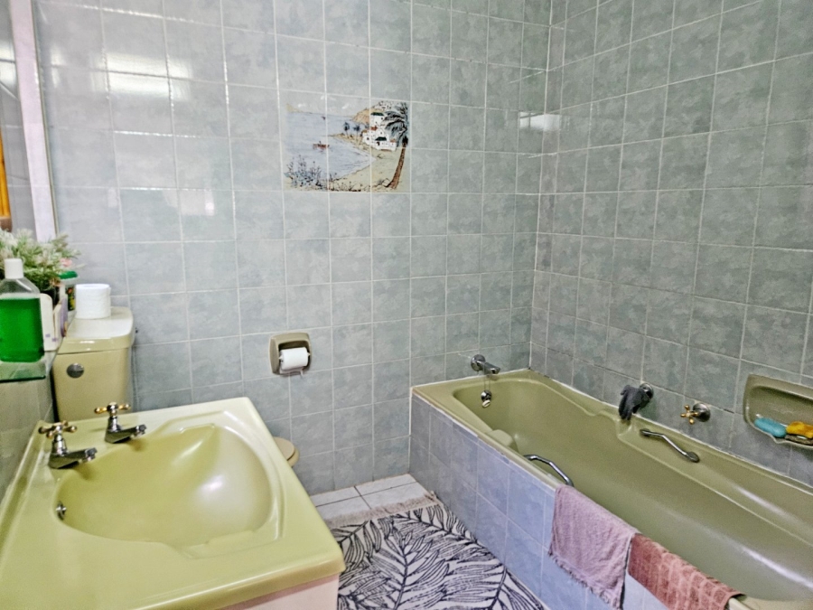 3 Bedroom Property for Sale in Birchleigh North Gauteng
