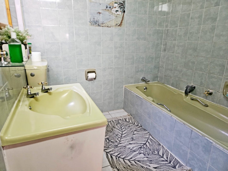 3 Bedroom Property for Sale in Birchleigh North Gauteng