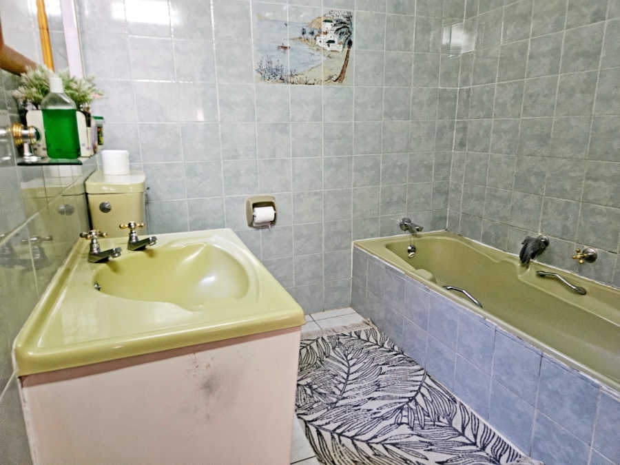 3 Bedroom Property for Sale in Birchleigh North Gauteng