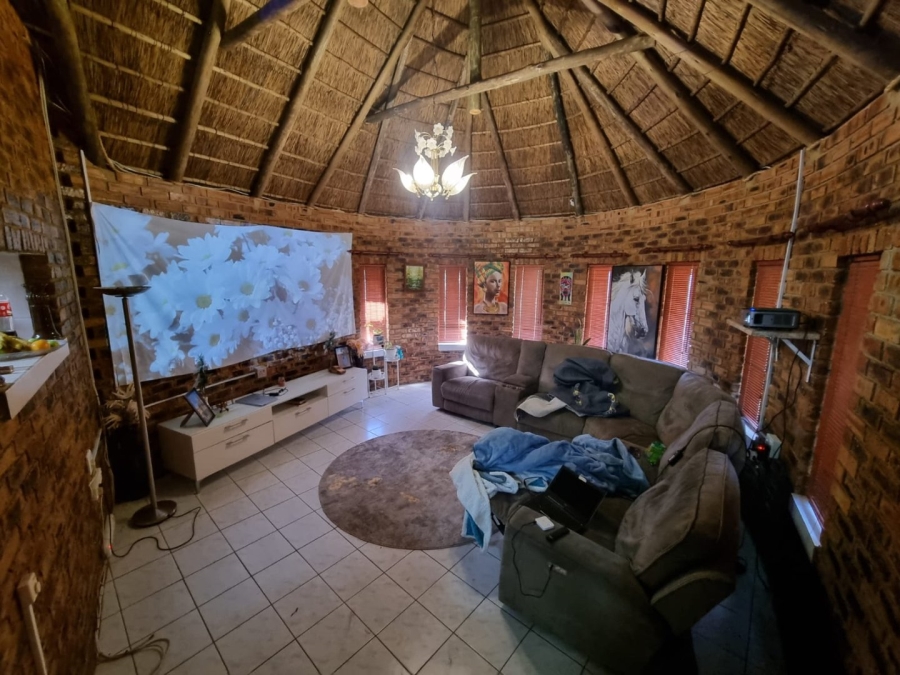 To Let 3 Bedroom Property for Rent in Vaaloewer Gauteng