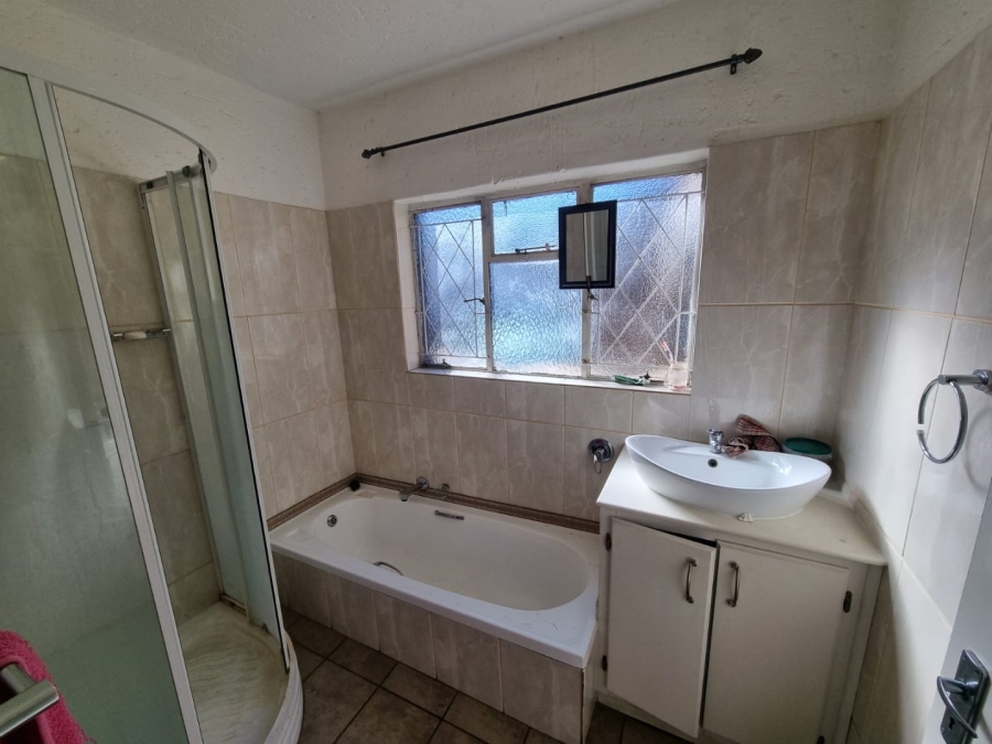 To Let 3 Bedroom Property for Rent in Vaaloewer Gauteng