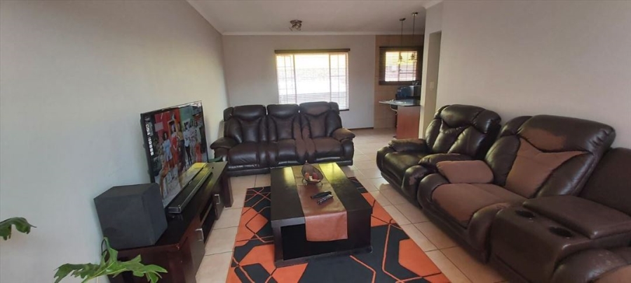 3 Bedroom Property for Sale in Glen Marais Gauteng