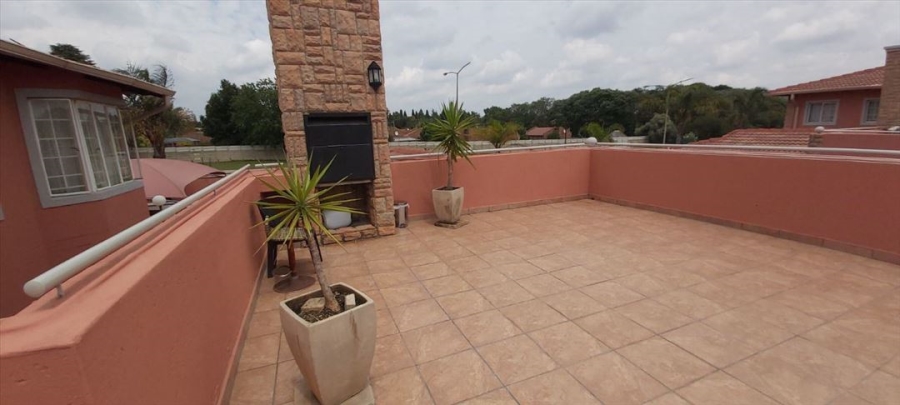 3 Bedroom Property for Sale in Glen Marais Gauteng