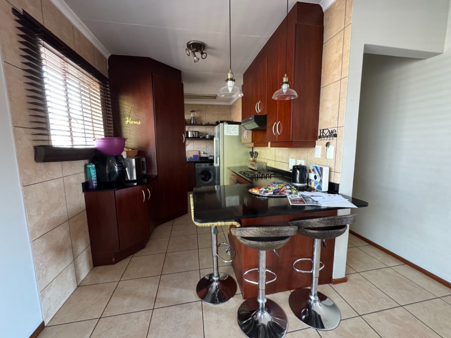 3 Bedroom Property for Sale in Glen Marais Gauteng