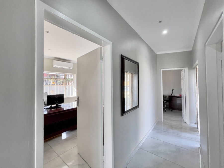 To Let Commercial Property for Rent in Parkdene Gauteng