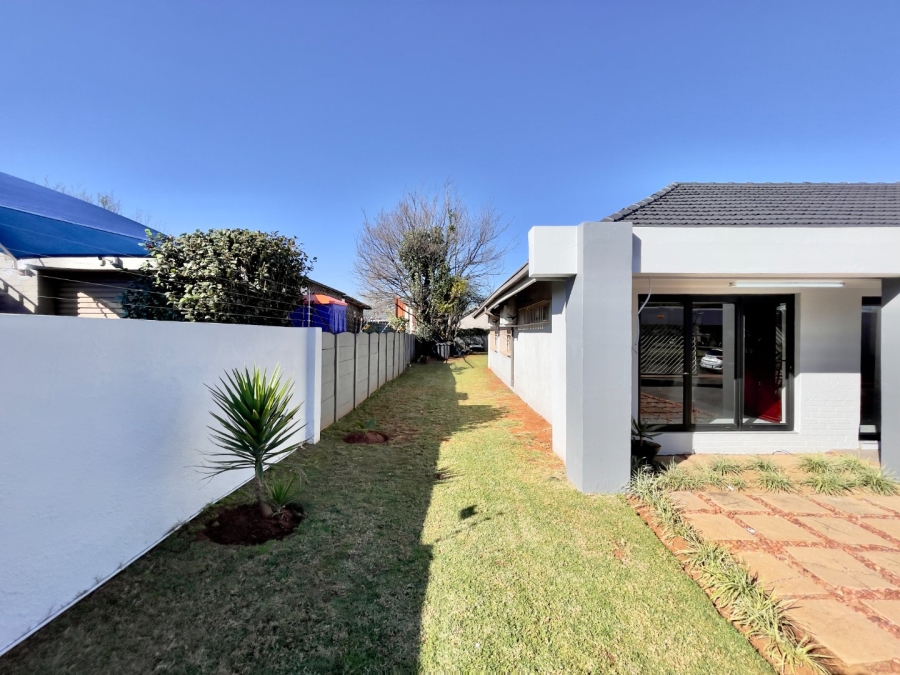 To Let Commercial Property for Rent in Parkdene Gauteng