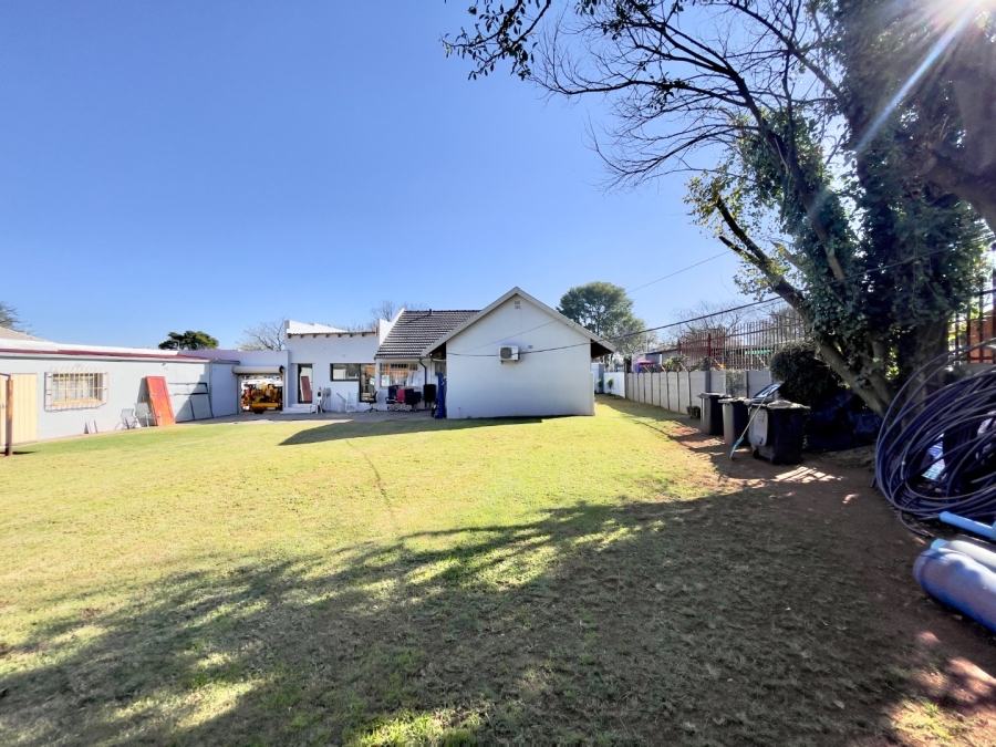 To Let Commercial Property for Rent in Parkdene Gauteng