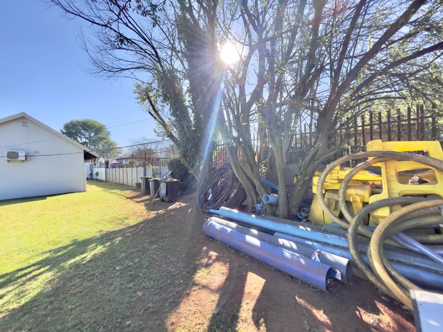 To Let Commercial Property for Rent in Parkdene Gauteng