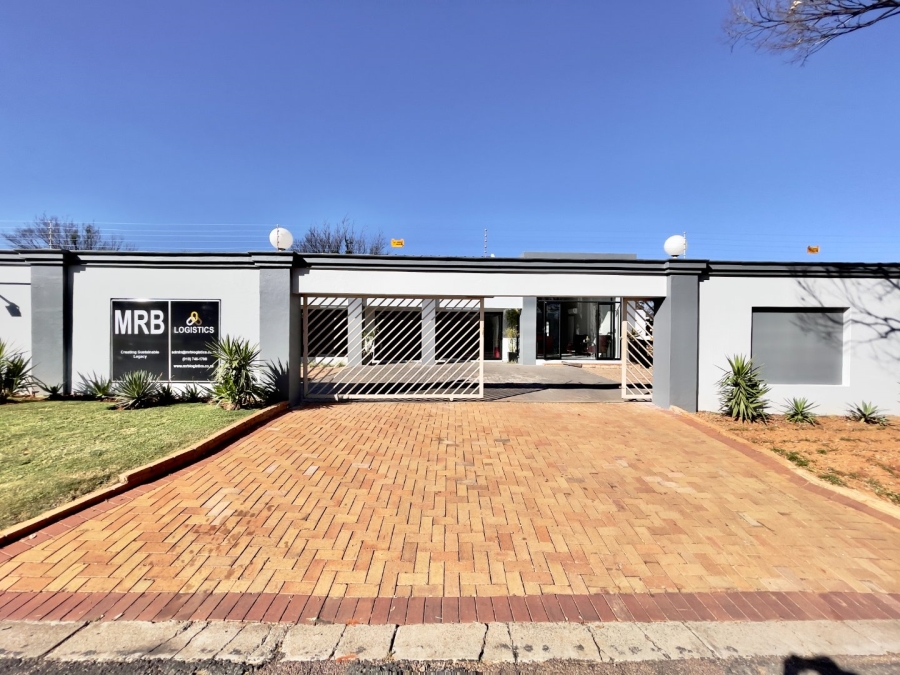 To Let Commercial Property for Rent in Parkdene Gauteng