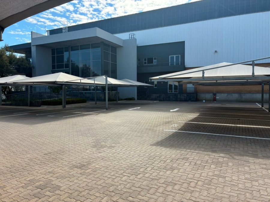 To Let Commercial Property for Rent in Gosforth Park Gauteng