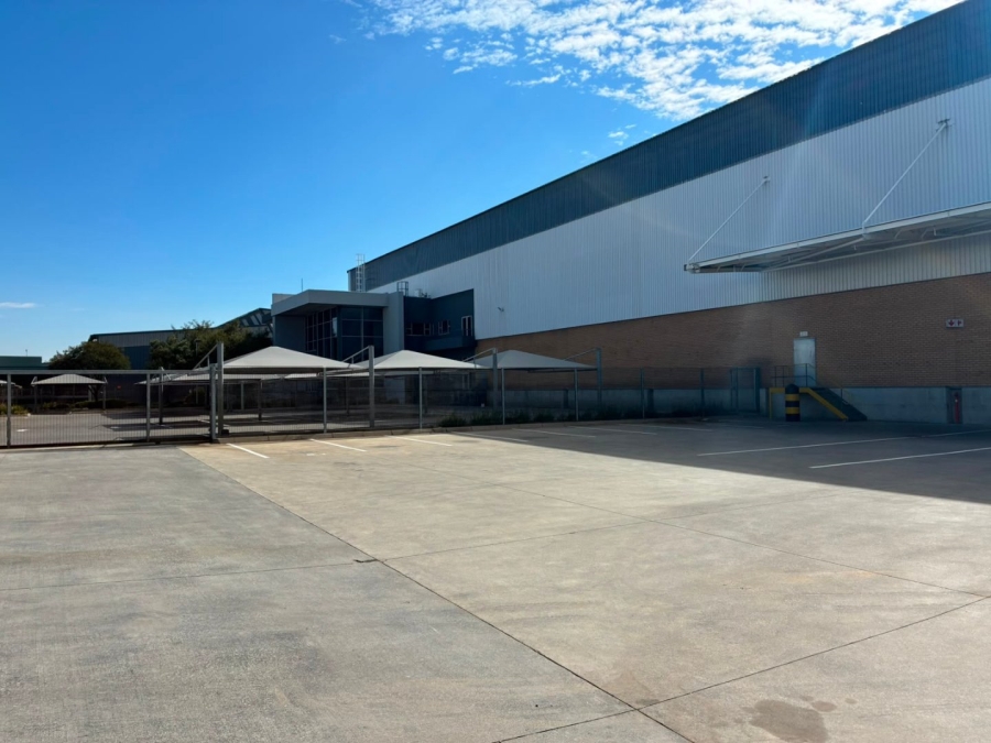 To Let Commercial Property for Rent in Gosforth Park Gauteng