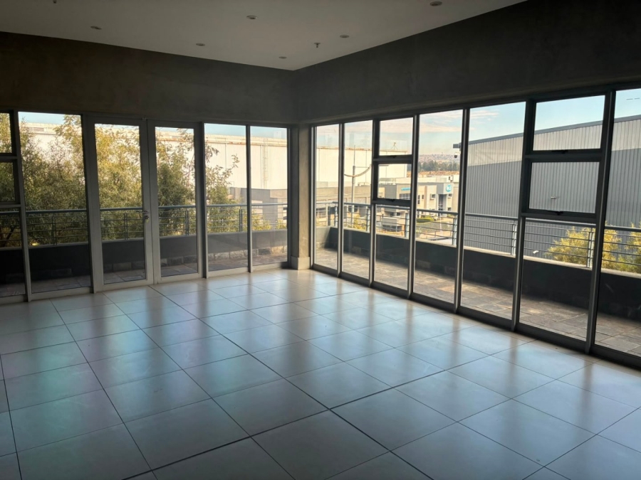 To Let Commercial Property for Rent in Gosforth Park Gauteng
