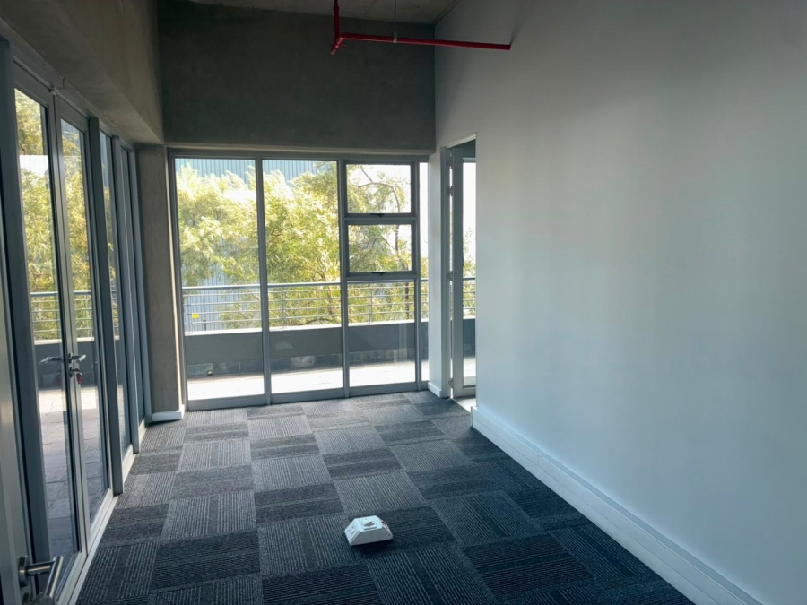 To Let Commercial Property for Rent in Gosforth Park Gauteng