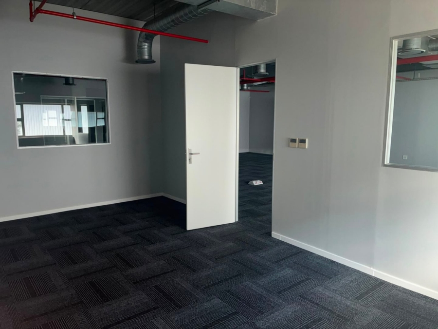 To Let Commercial Property for Rent in Gosforth Park Gauteng