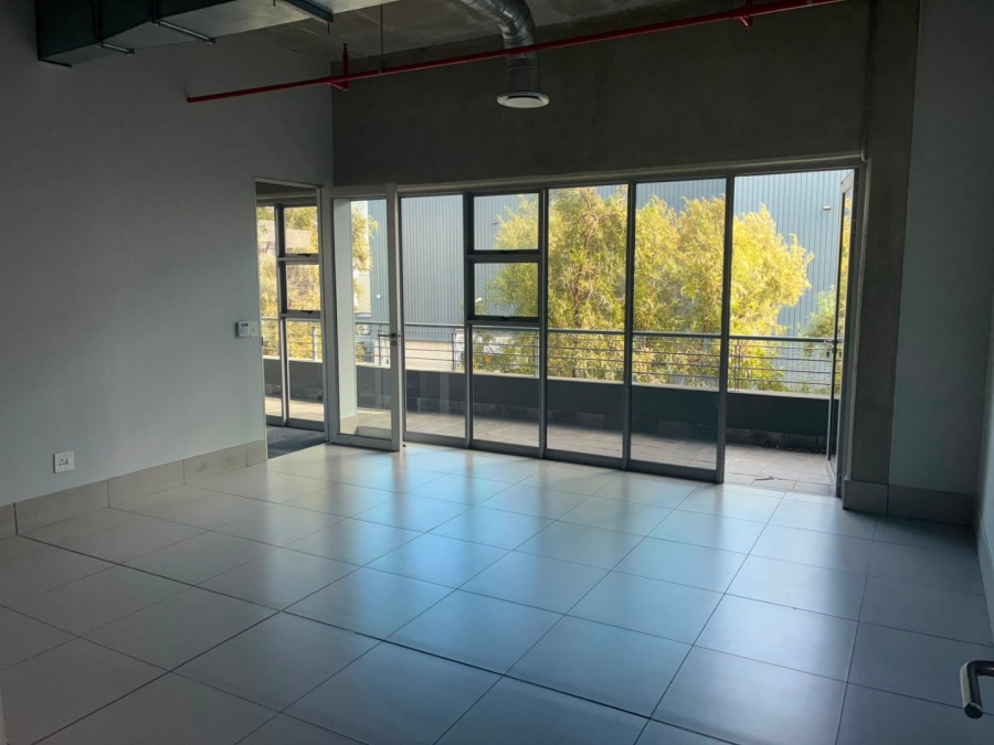 To Let Commercial Property for Rent in Gosforth Park Gauteng