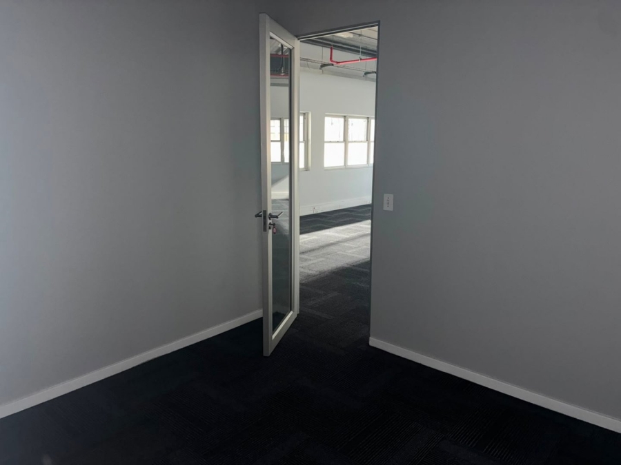 To Let Commercial Property for Rent in Gosforth Park Gauteng