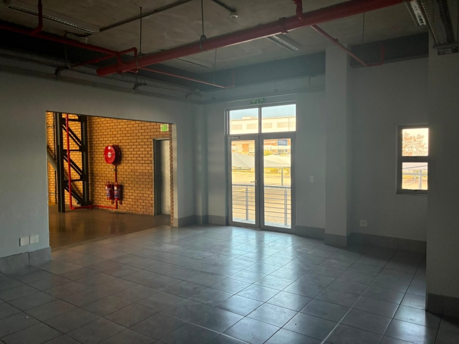 To Let Commercial Property for Rent in Gosforth Park Gauteng