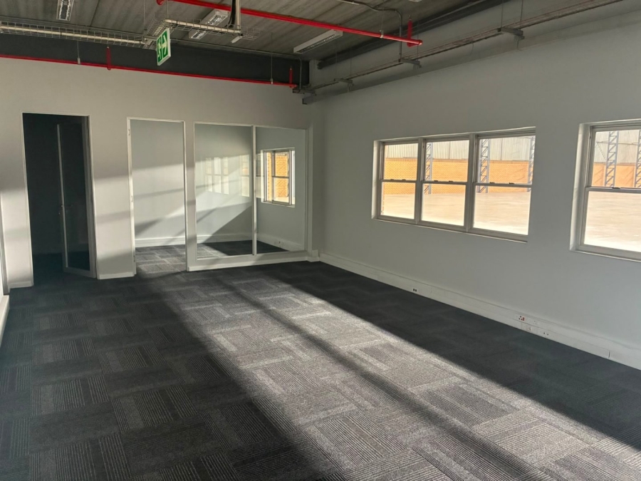 To Let Commercial Property for Rent in Gosforth Park Gauteng