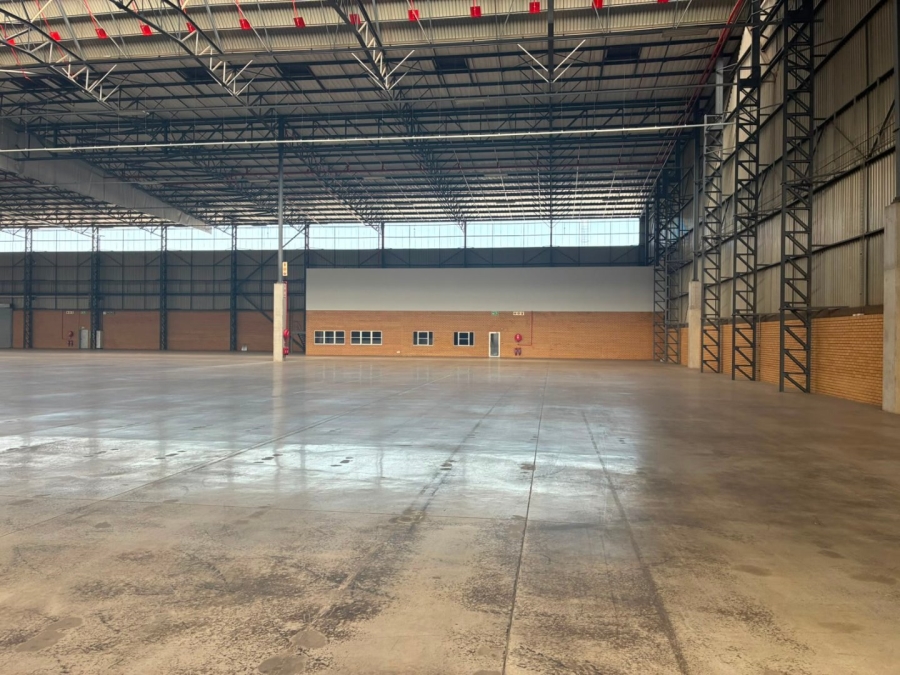 To Let Commercial Property for Rent in Gosforth Park Gauteng