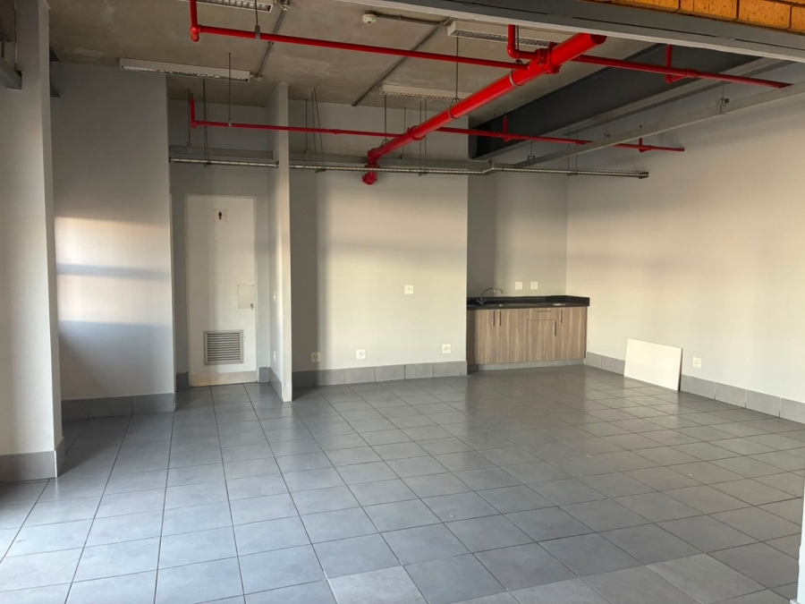 To Let Commercial Property for Rent in Gosforth Park Gauteng