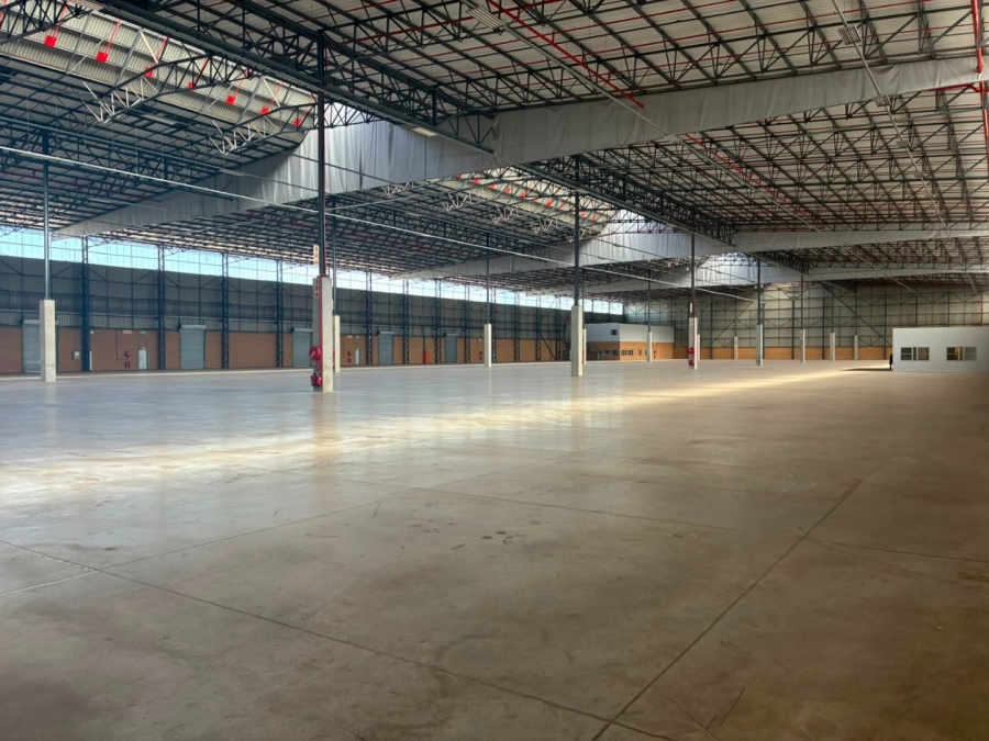 To Let Commercial Property for Rent in Gosforth Park Gauteng