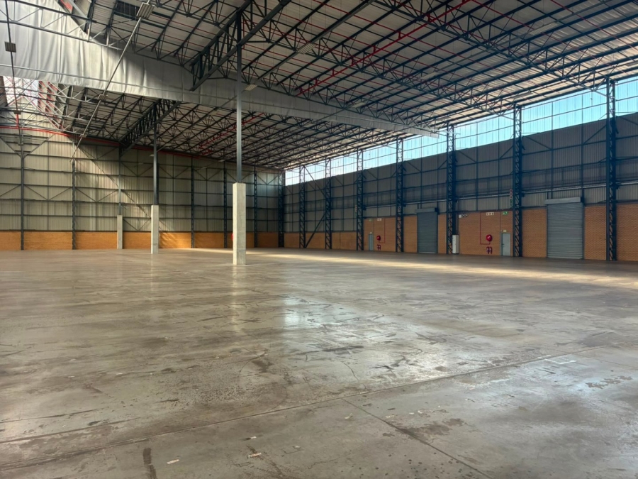 To Let Commercial Property for Rent in Gosforth Park Gauteng