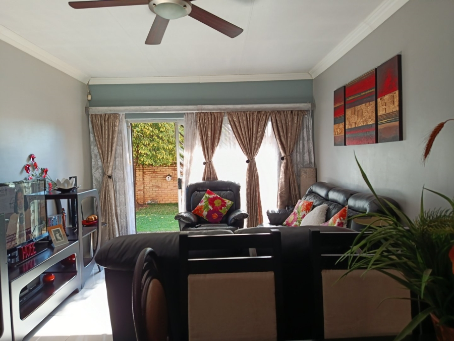 3 Bedroom Property for Sale in Heuwelsig Estate Gauteng