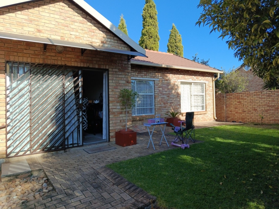 3 Bedroom Property for Sale in Heuwelsig Estate Gauteng