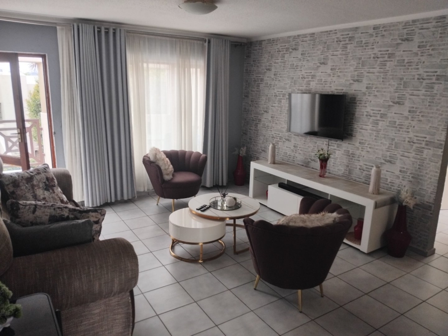 2 Bedroom Property for Sale in Marais Steyn Park Gauteng