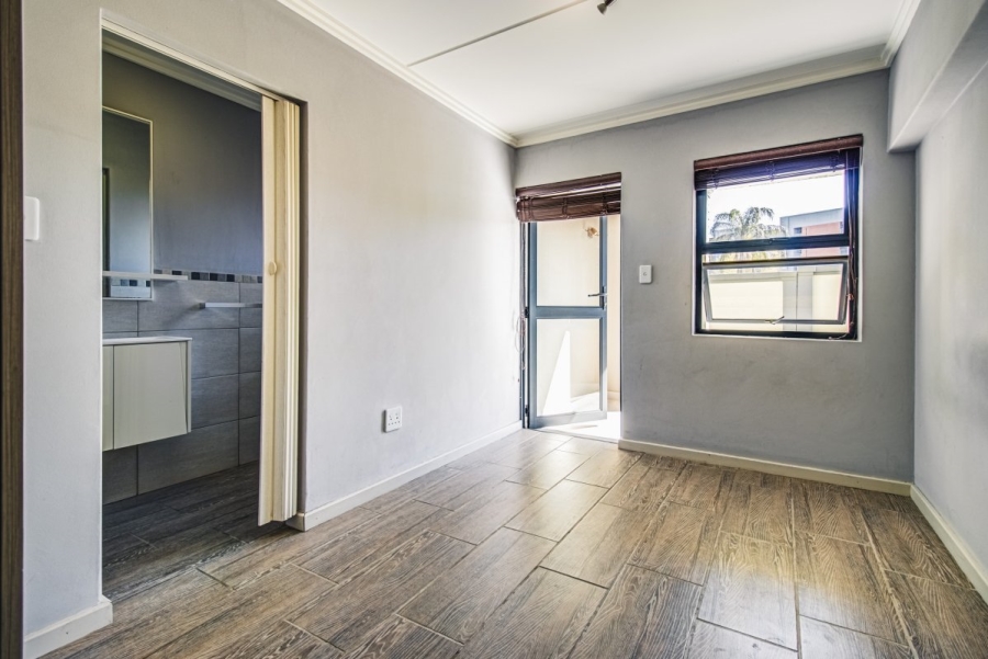 2 Bedroom Property for Sale in Sebenza Gauteng