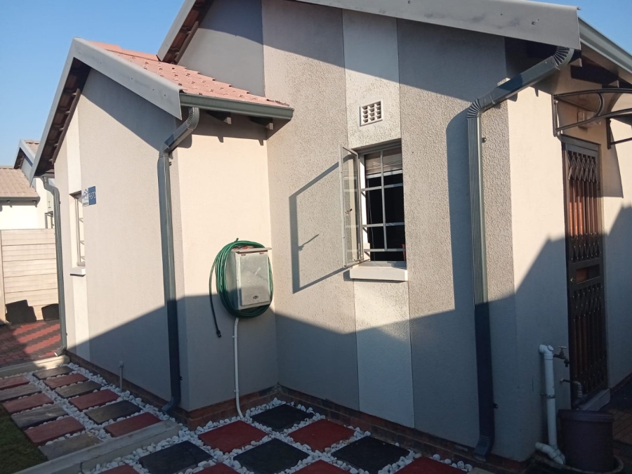 3 Bedroom Property for Sale in Sky City Gauteng