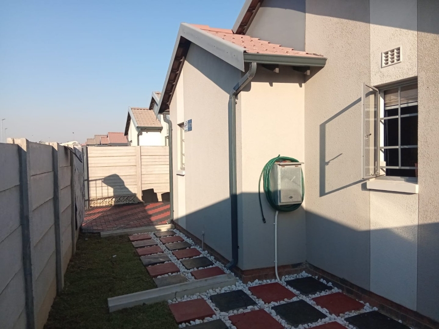 3 Bedroom Property for Sale in Sky City Gauteng