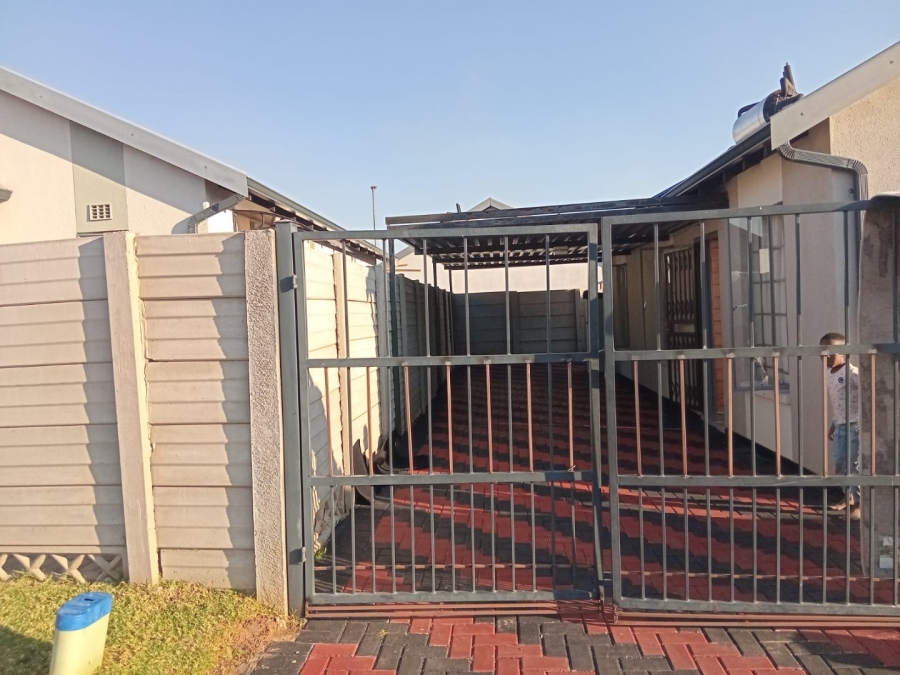 3 Bedroom Property for Sale in Sky City Gauteng