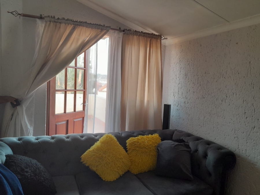 1 Bedroom Property for Sale in Bromhof Gauteng