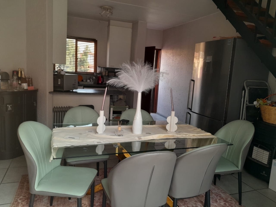 1 Bedroom Property for Sale in Bromhof Gauteng