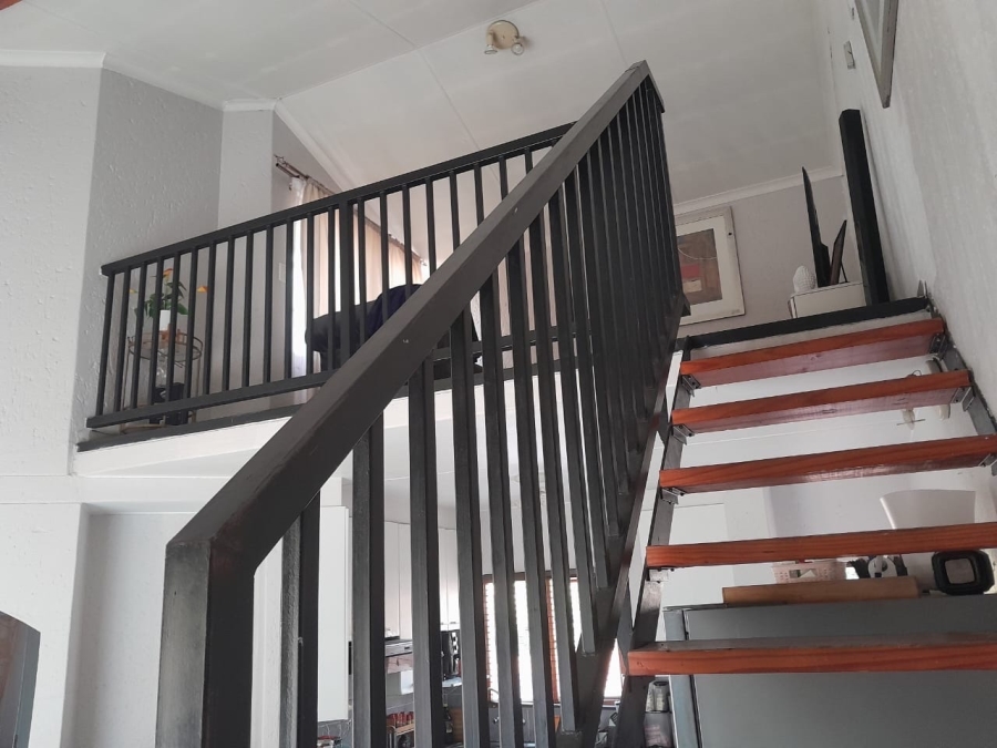 1 Bedroom Property for Sale in Bromhof Gauteng