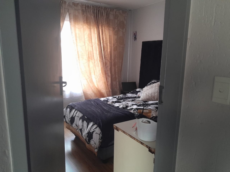 1 Bedroom Property for Sale in Bromhof Gauteng