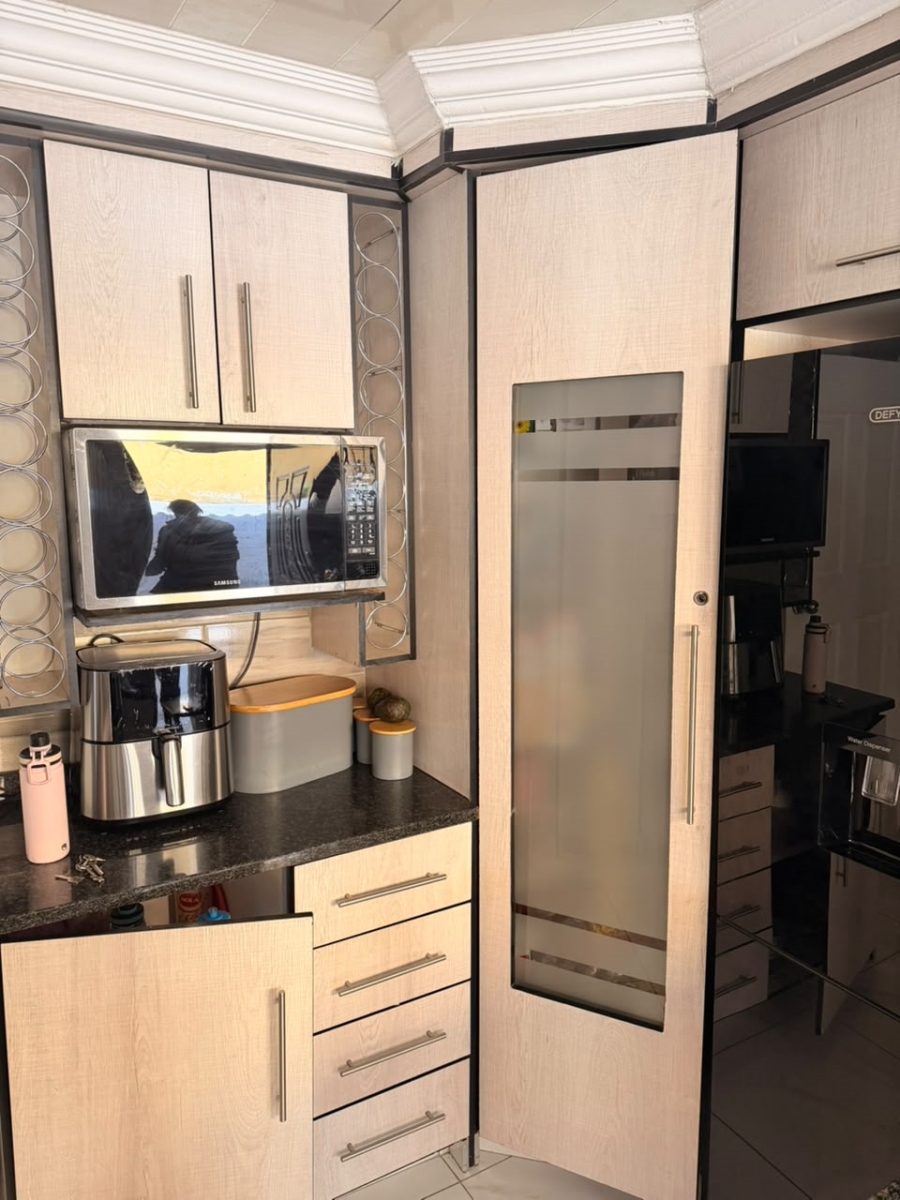 4 Bedroom Property for Sale in Tokoza Ext 2 Gauteng