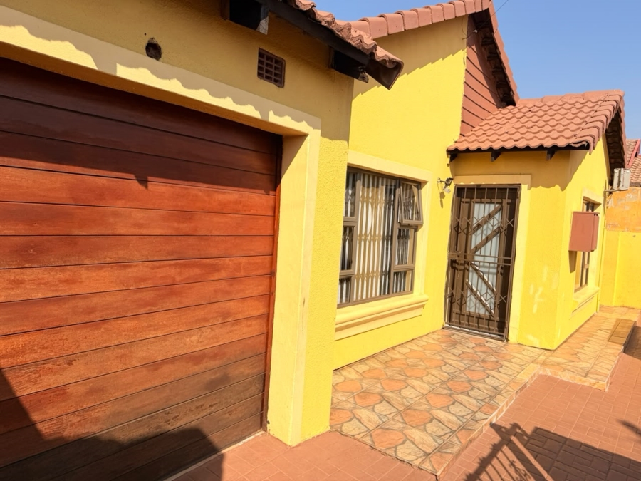 4 Bedroom Property for Sale in Tokoza Ext 2 Gauteng