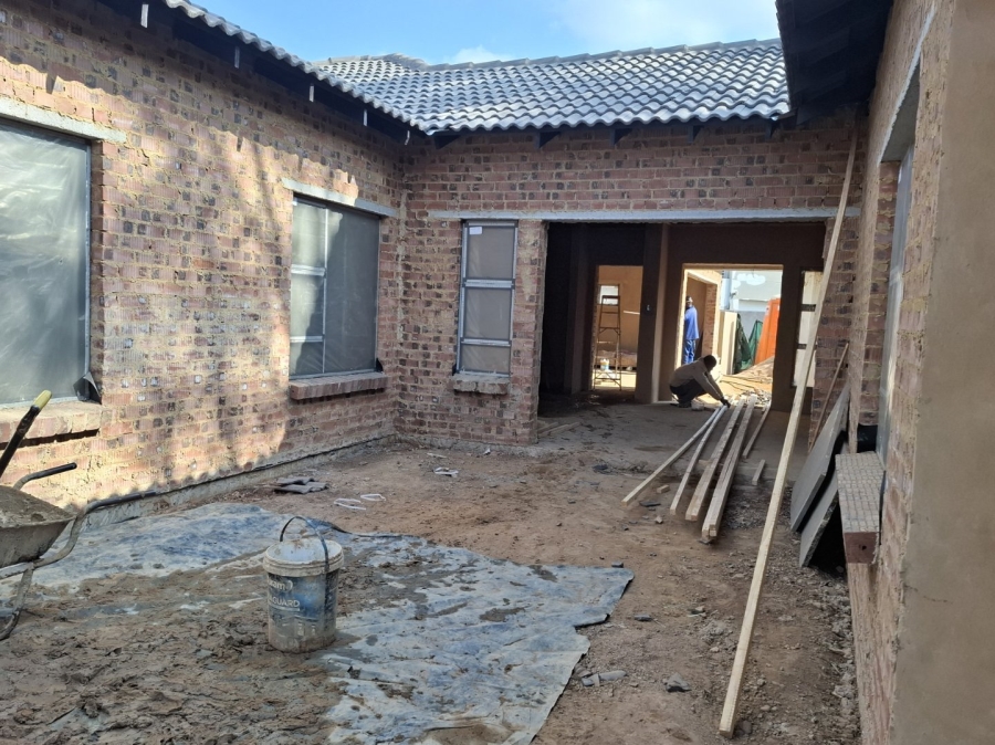 4 Bedroom Property for Sale in Silverwoods Country Estate Gauteng