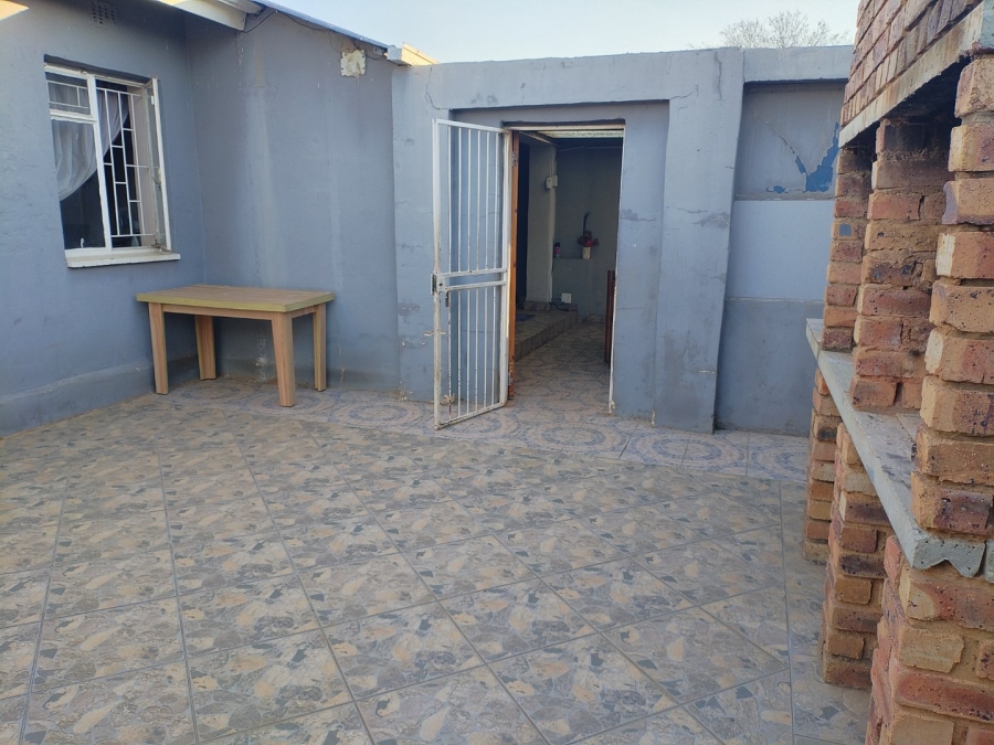 3 Bedroom Property for Sale in Strubenvale Gauteng