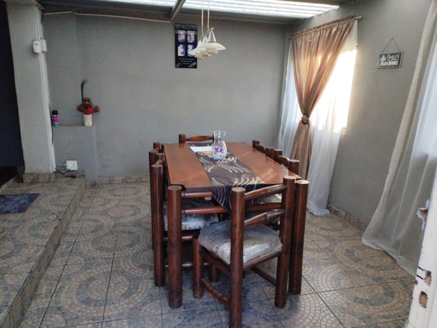 3 Bedroom Property for Sale in Strubenvale Gauteng