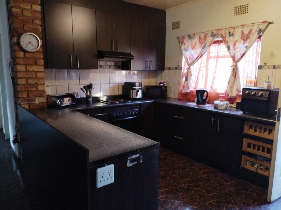 3 Bedroom Property for Sale in Strubenvale Gauteng