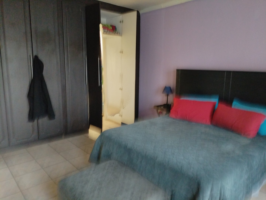3 Bedroom Property for Sale in Strubenvale Gauteng