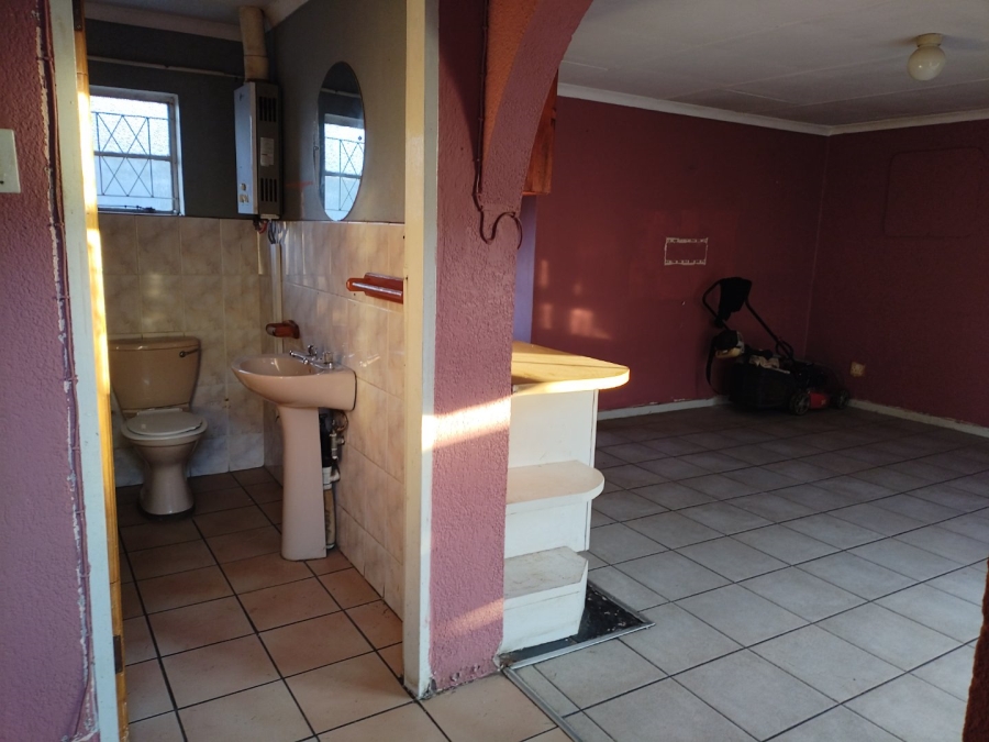 3 Bedroom Property for Sale in Strubenvale Gauteng