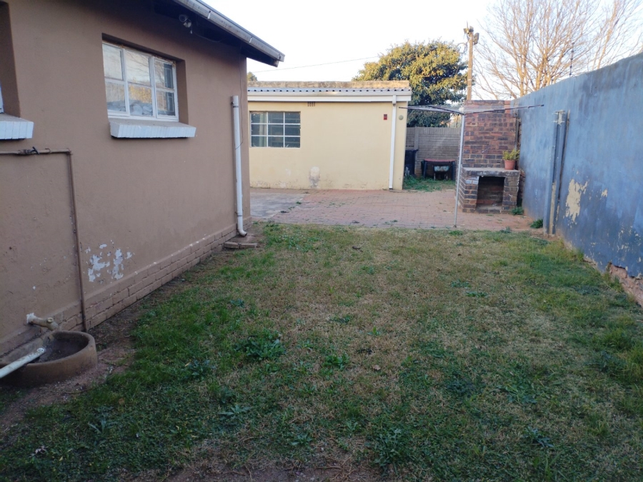 3 Bedroom Property for Sale in Strubenvale Gauteng
