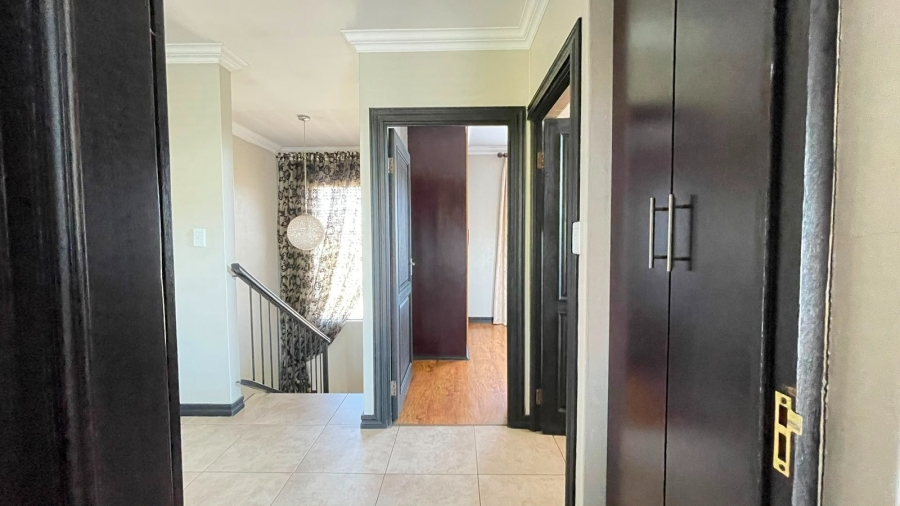 3 Bedroom Property for Sale in Thatchfield Estate Gauteng