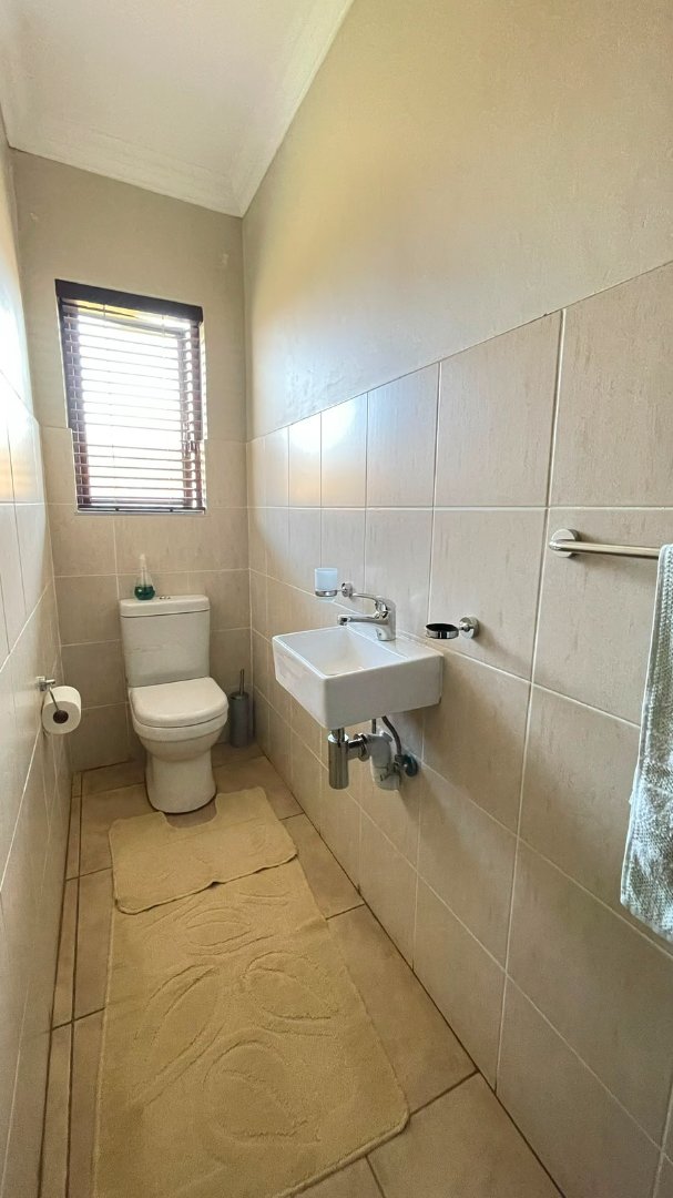 3 Bedroom Property for Sale in Thatchfield Estate Gauteng