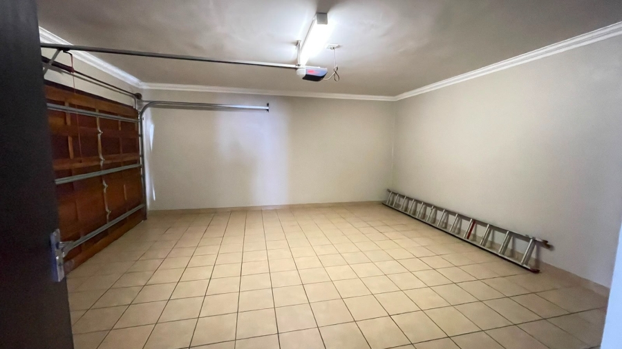 3 Bedroom Property for Sale in Thatchfield Estate Gauteng